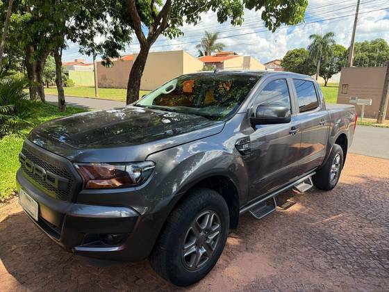 FORD RANGER 2.2 XLS 4X4 CD 16V DIESEL 4P AUTOMÁTICO FORD RANGER 2.2 XLS 4X4 CD 16V DIESEL 4P AUTOMÁTICO